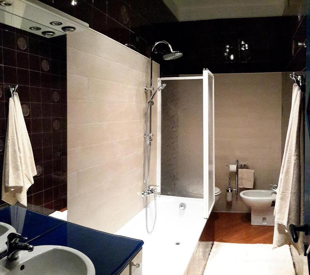 Fuori Portico Orso Apartment Bologna Bagian luar foto